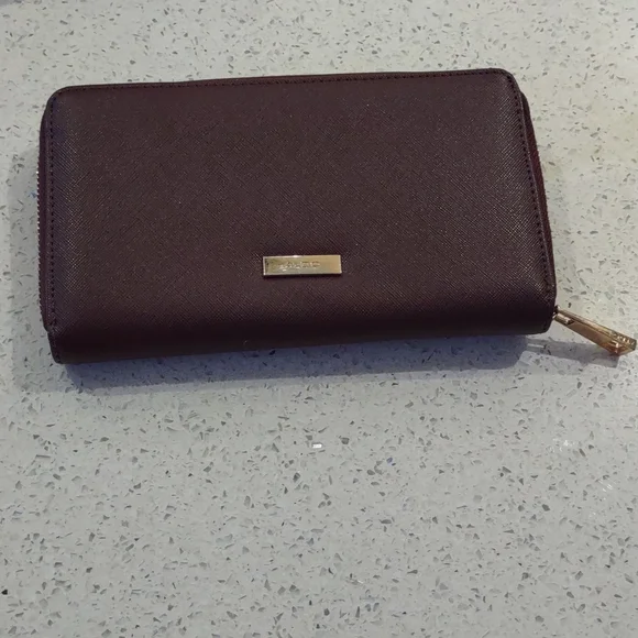 Beautiful purple wallet by Aldo 💜💜💜 - Picture 2 of 8